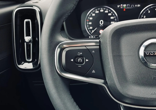 Volvo XC 40 cena 159900 przebieg: 26770, rok produkcji 2023 z Międzyzdroje małe 352